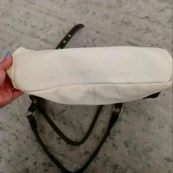 Cavalcanti Cream and Brown Leather Purse - Picture 4 of 16